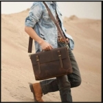 Classic Vintage Artisan Leather Messenger Bag - Image 3